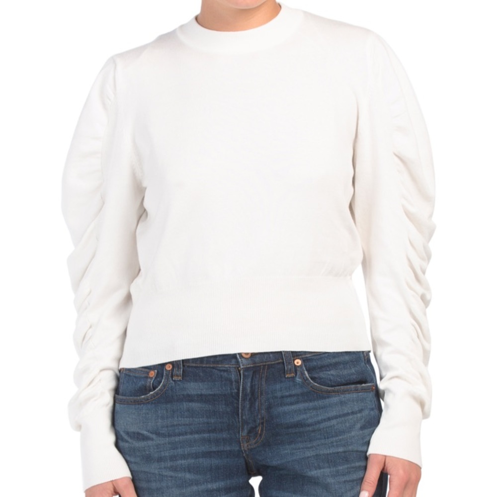White Closet // white puffy sleeve sweater blouse